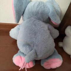 ぞうさんとウサギのぬいぐるみセットの画像