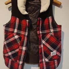 ダウンベストの画像