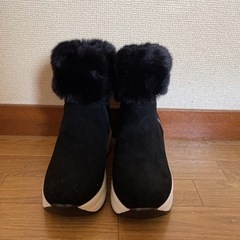厚底インソールスニーカーお譲りします
