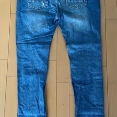 明日まで【まとめ売り】【禁煙者・ペット無】ダメージデニムパンツ ハーフパンツ Tシャツ2枚 海外製品 UNIQLO H&M XL ユニクロ エイチアンドエムの画像