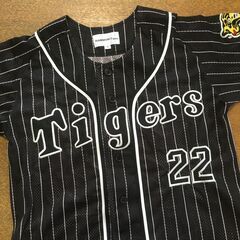 公式 阪神タイガース　ユニフォーム　S サイズ　黒　藤川 22