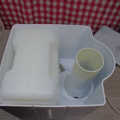 ★シンプルなスチーム式の加湿器　TEKNOS　スチーム加湿器　EL-S23/ホワイト　★の画像