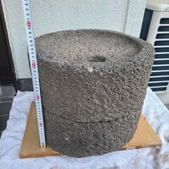 碾臼・挽臼・引臼・碾き臼・挽き臼・引き臼・石臼・石うす・庭石・ガ...