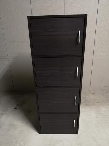 ４段の棚　チェスト