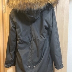 新品、未使用の為美品！暖かいモッズコートの画像