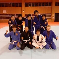 楽しみながら強くなる、痩せる★40代からの格闘技