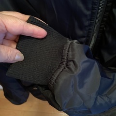 値下げしました　リバーシブルジャケット　２回のみ使用　修学旅行や本土に就職される方にオススメの画像