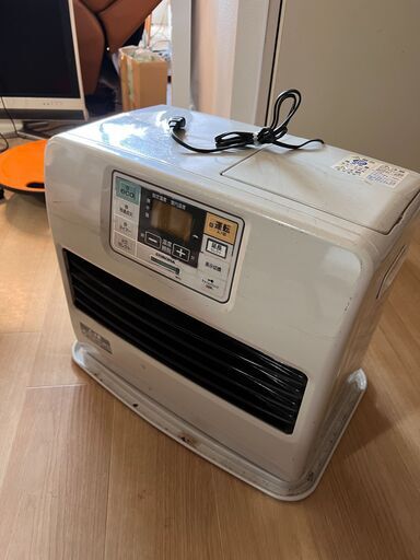CORONAの石油ファンヒーターです！