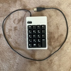 USBテンキーボード　ELECOM TK-BT3の画像