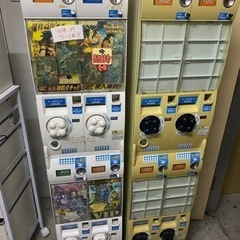 カードガチャガチャ　本体　3台