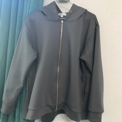 バックフリルジップアップパーカー(黒)お譲りします【新品未開封】の画像