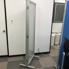 折りたたみ3連パーテーション 半透明 最大180×180cm キャスター付きの画像
