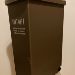 未使用品　30L フタ付きゴミ箱の画像
