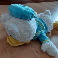 ぬいぐるみ、ドナルドうつ伏せ