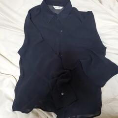 黒いブラウス0円