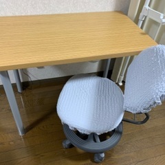 【デスクとチェアセット】デスク:ニトリ　チェア:コイズミ