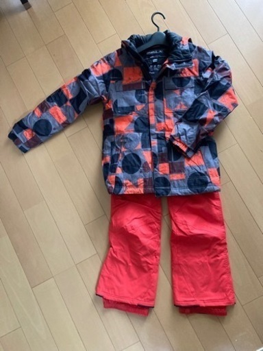 新品未使用 O'NEILL スキーウエア上下セット140〜150