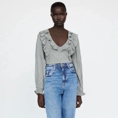 【新品】ZARA ブラウス フリル付きクロップド丈トップス ザラ 美品 未使用の画像