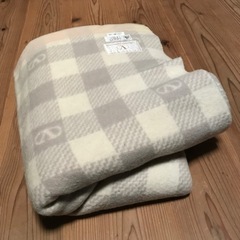 バレンティノ☆羊毛100%毛布の画像
