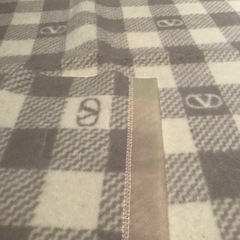 バレンティノ☆羊毛100%毛布の画像