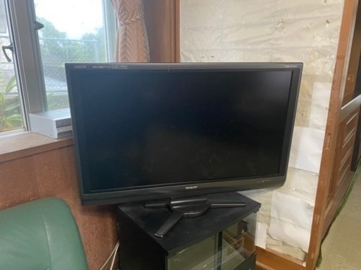 テレビ　SHARP AQUOS世界の亀山ブランド