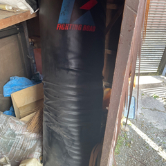 サンドバッグ、もらってくださいの画像