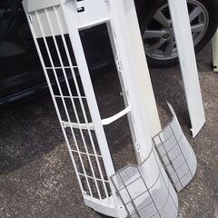 大家さん必見！原状回復工事をお任せください！都内で大人気！壁紙を張り替えずに施工するクロスメイク！壁紙張替工事金額の半額以下を保証！エアコンクリーニングやハウスクリーニングもOK！栃木市の市営住宅施工業者！1室丸まるの工事もOKです。 − 栃木県