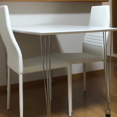 イソザキ ダイニングテーブル 白 オシャレ 値下げの画像