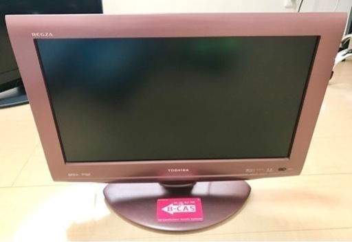 テレビ　TOSHIBA 19RE1 赤　19インチ