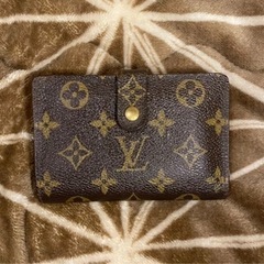 ルイヴィトン二つ折り財布　美品☆【5/29お取引予定】