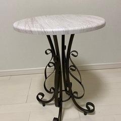 美品！サイドテーブルの画像