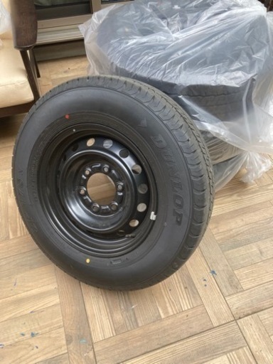 ハイエース　純正タイヤ　4本セット
