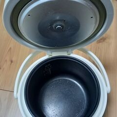 炊飯器 ネオーブ NM-sr03A --- Rice Cooker Neove NM-sr03Aの画像