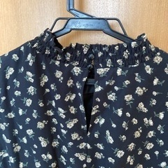 アースミュージック&エコロジー　ワンピース　ロング　黒　花柄の画像