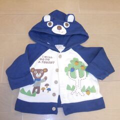 【取引中】クマのフード＆プリントのパーカー　60～70サイズの画像