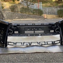 トヨタヴォクシーのフロントバンパー(ほぼ新品)