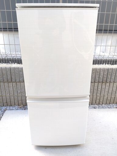 契約済み 【直接引き取り： 東京都 調布市 】 SHARP 冷凍冷蔵庫 SJ-D14C-W ★ 小型 113cm 2017年製 左右 つけかえどっちもドア 白 ★ 動作品 美品
