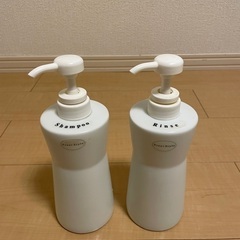 シャンプーリンスのディスペンサーをセットで無料で譲ります
