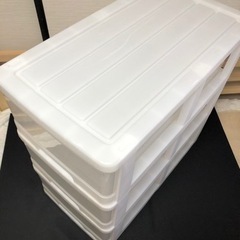 キャスター付き　衣装ケース3段　押し入れ収納の画像