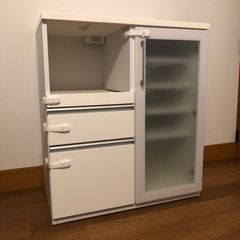 ニトリ　キッチンボード　チャイルドロック付き
