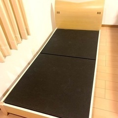 シングルベッド　フレーム　木　①