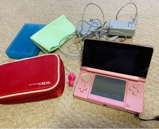 【中古】Nintendo 3DS本体、ソフト21本、充電器2個、ケース他