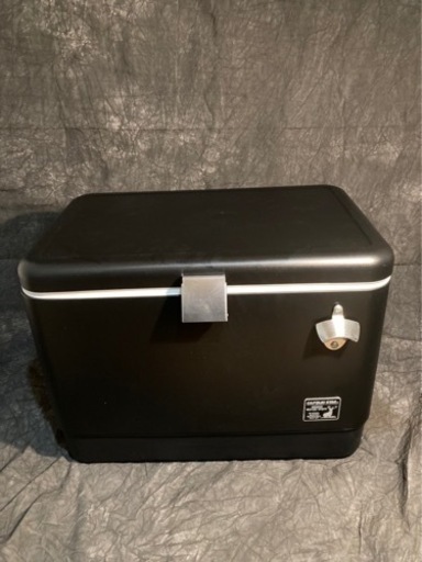 ほぼ新品　クーラーボックス