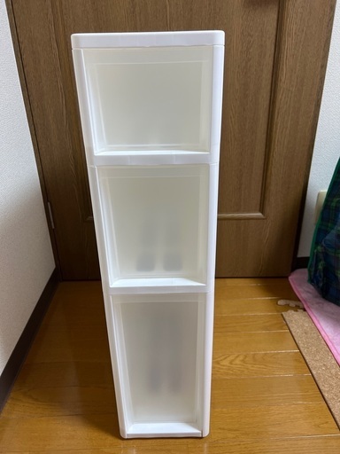 ランドリー収納　3段