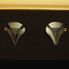 2BA+1DDイヤホン　TRN TA2 美品の画像