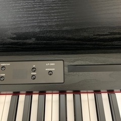 電子ピアノの画像
