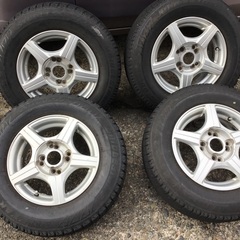 165/80R13のレボ2スタッドレスタイヤです。
