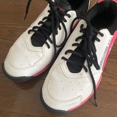 ヨネックステニスシューズの画像
