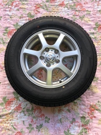 スタッドレスタイヤ　15インチ　ホイール付き