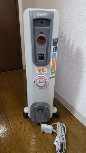 デロンギ　オイルヒーター　箱付　1シーズン使用の美品